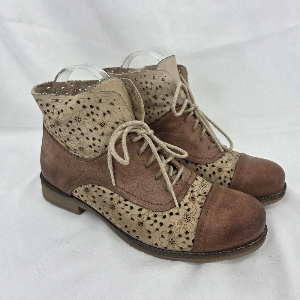 Brako Anatomic Collection Floral Cut out Brown Lace-Up Ankle Boots 37